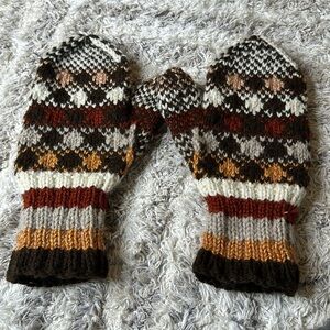 Handmade vintage mittens size size small/medium